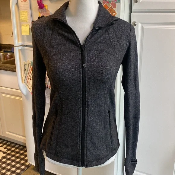 Lululemon Define Jacket - Picture 4 of 9